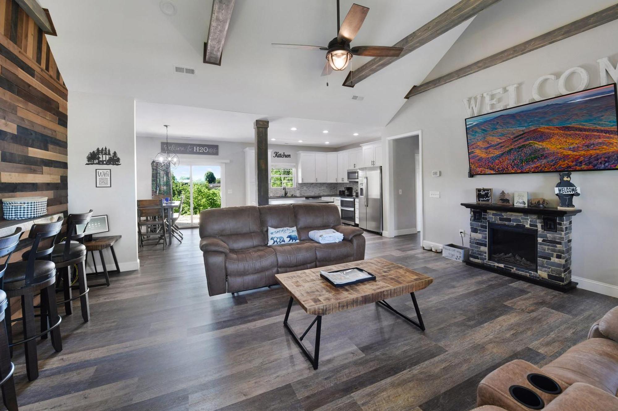 塞维尔维尔H2Oasis Incredible Pool Retreat With Mountains Views!别墅 外观 照片